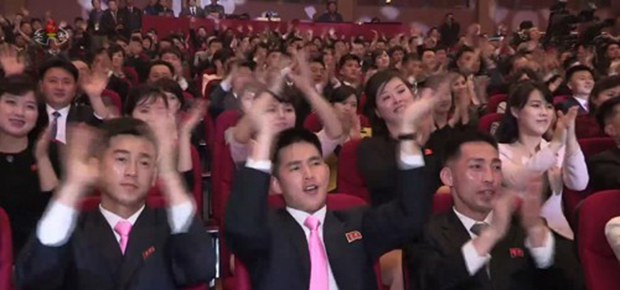 평양 시민들, 남한예술단 공연 관람 못해 불만